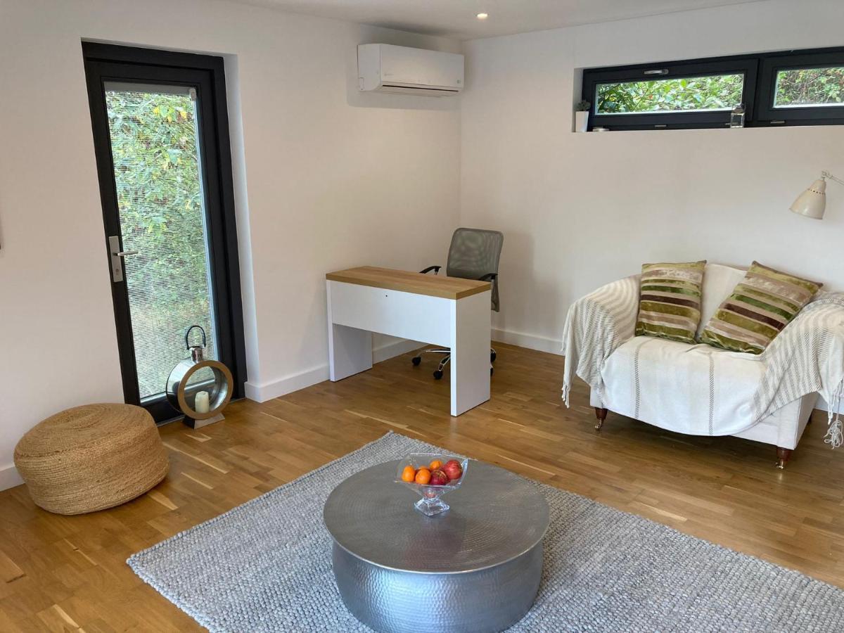شقة Independent Rural Detached Annexe With Free Private Parking كانتربيري المظهر الخارجي الصورة